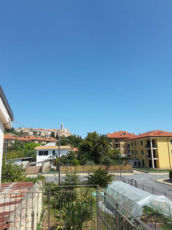 La Strelitzia Cervo Mare Apartment ภายนอก รูปภาพ
