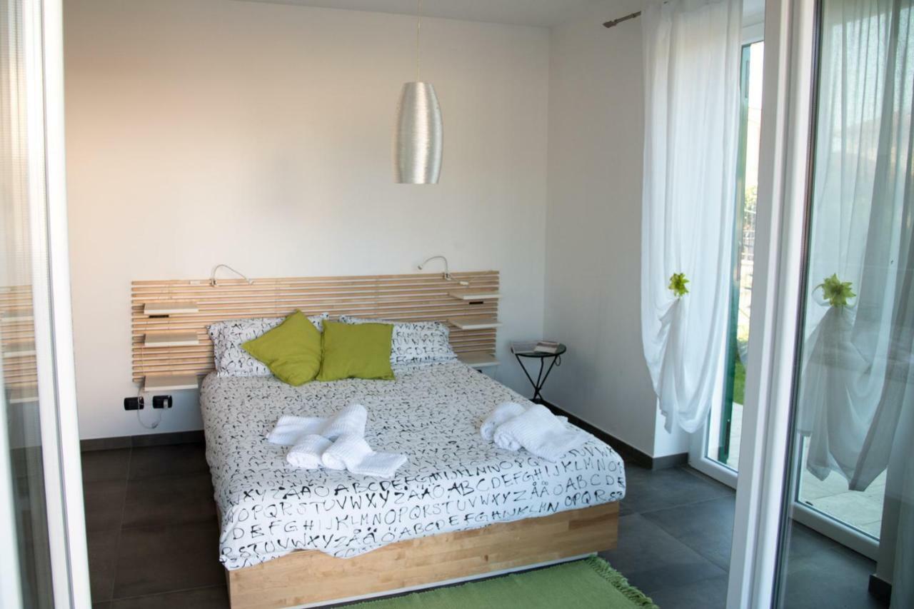 La Strelitzia Cervo Mare Apartment ภายนอก รูปภาพ